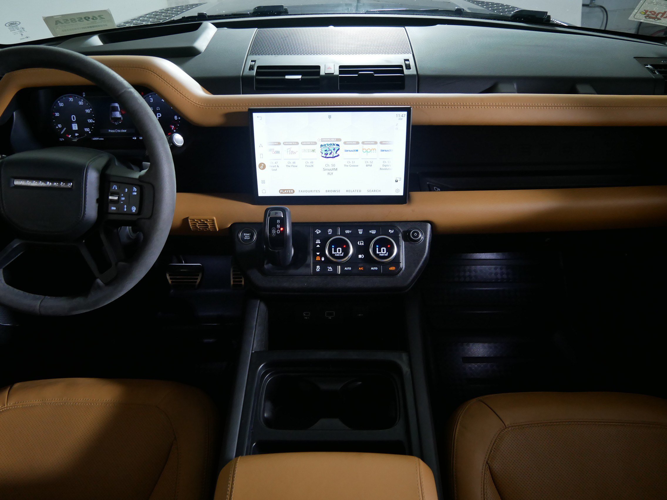 Used 2023 Land Rover Defender 110 V8 AWD/4WD image 10