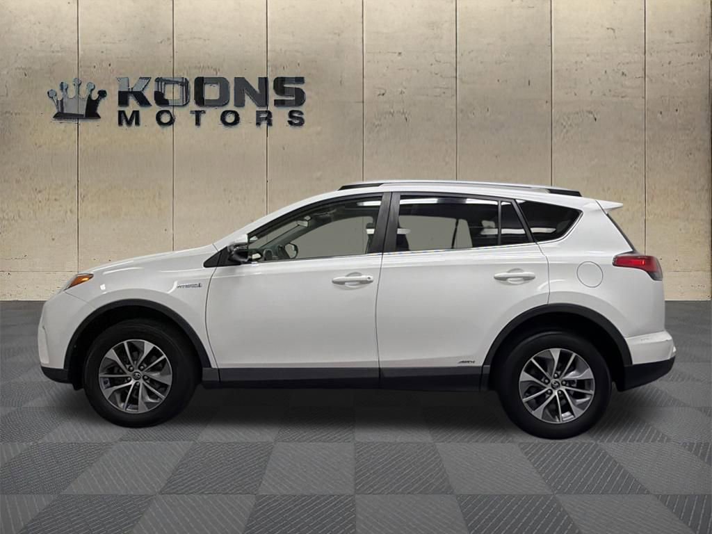 Used 2018 Toyota RAV4 XLE AWD/4WD image 5