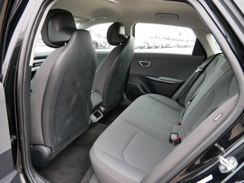 Used 2025 Kia K4 FWD image 16
