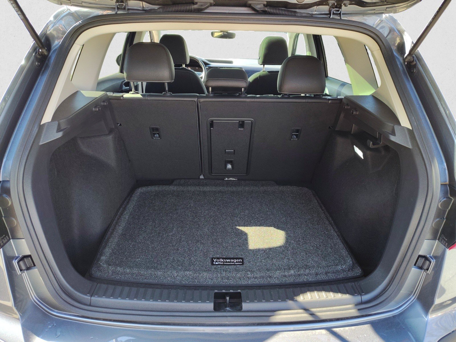 Used 2024 Volkswagen Taos SE w/ Panoramic Sunroof Package image 19