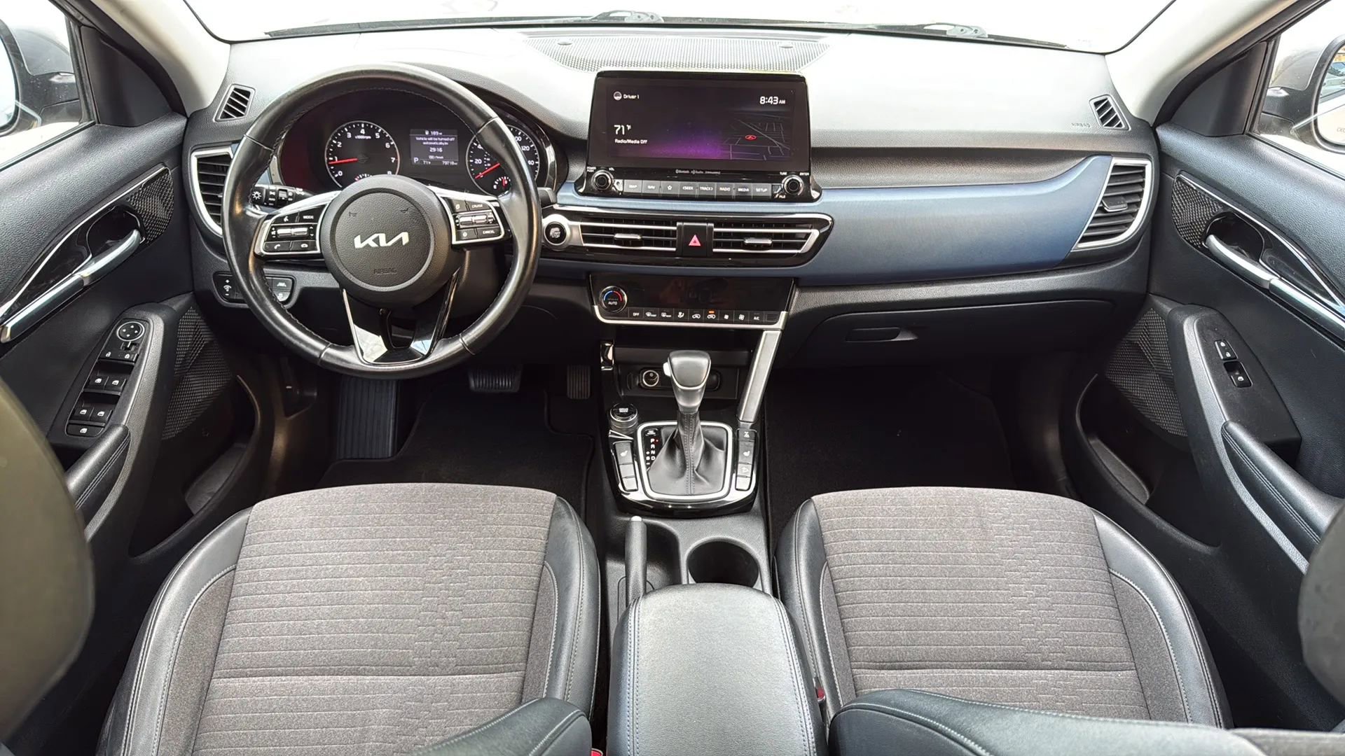 Used 2022 Kia Seltos Nightfall Edition image 29