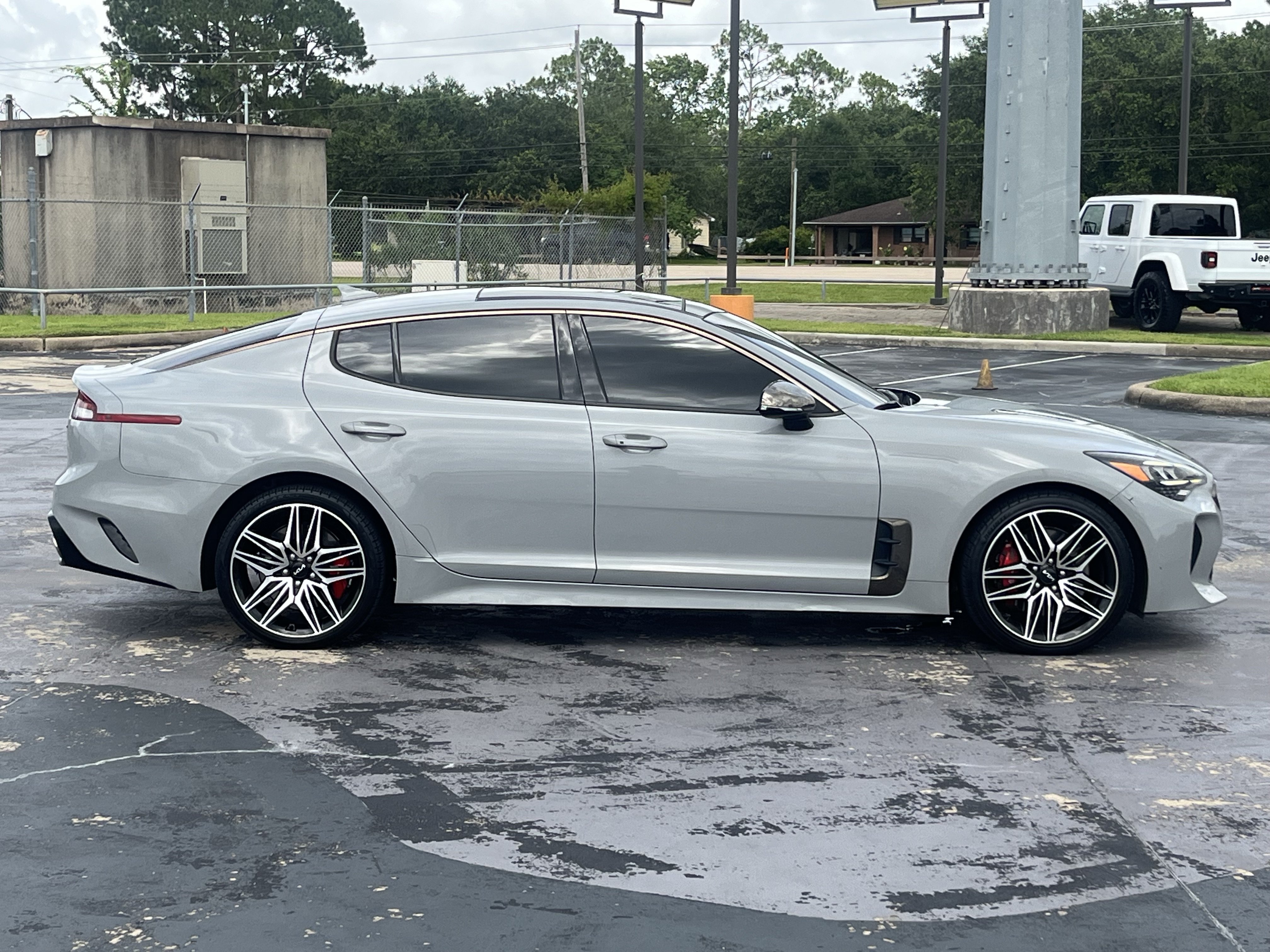 Used 2022 Kia Stinger GT1 RWD image 11
