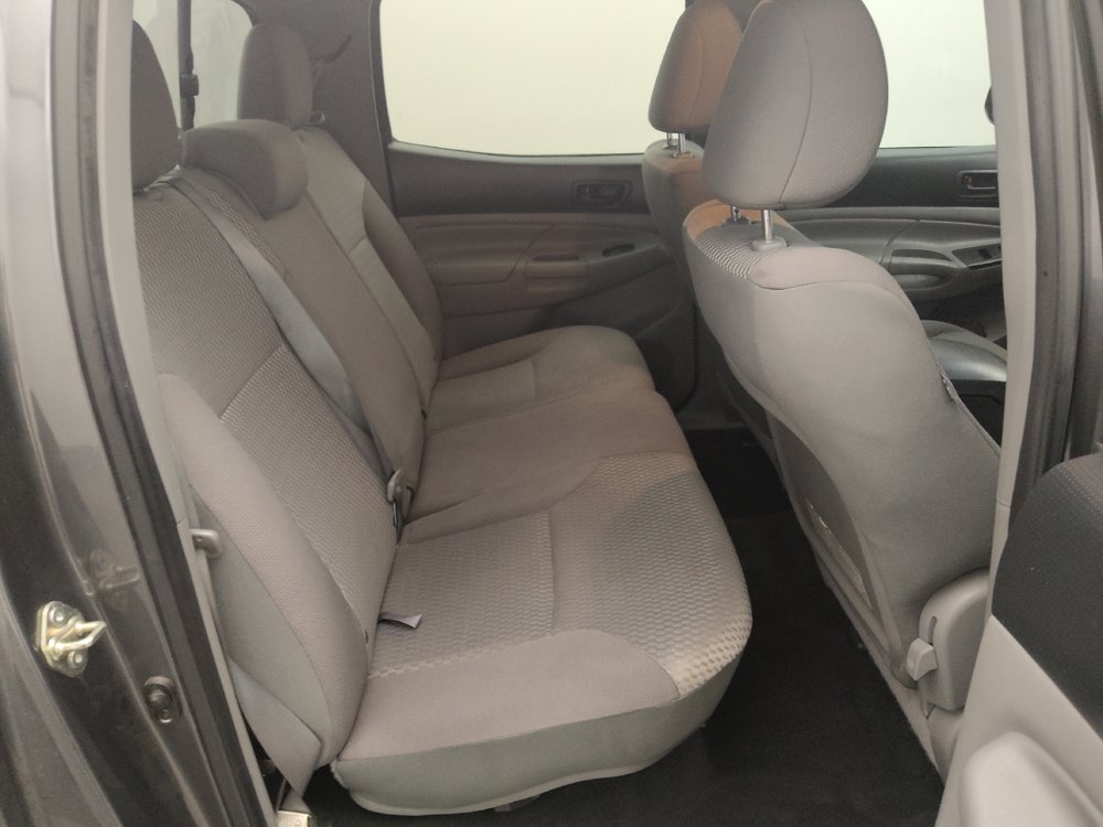 Used 2015 Toyota Tacoma PreRunner w/ SR5 Package RWD image 19