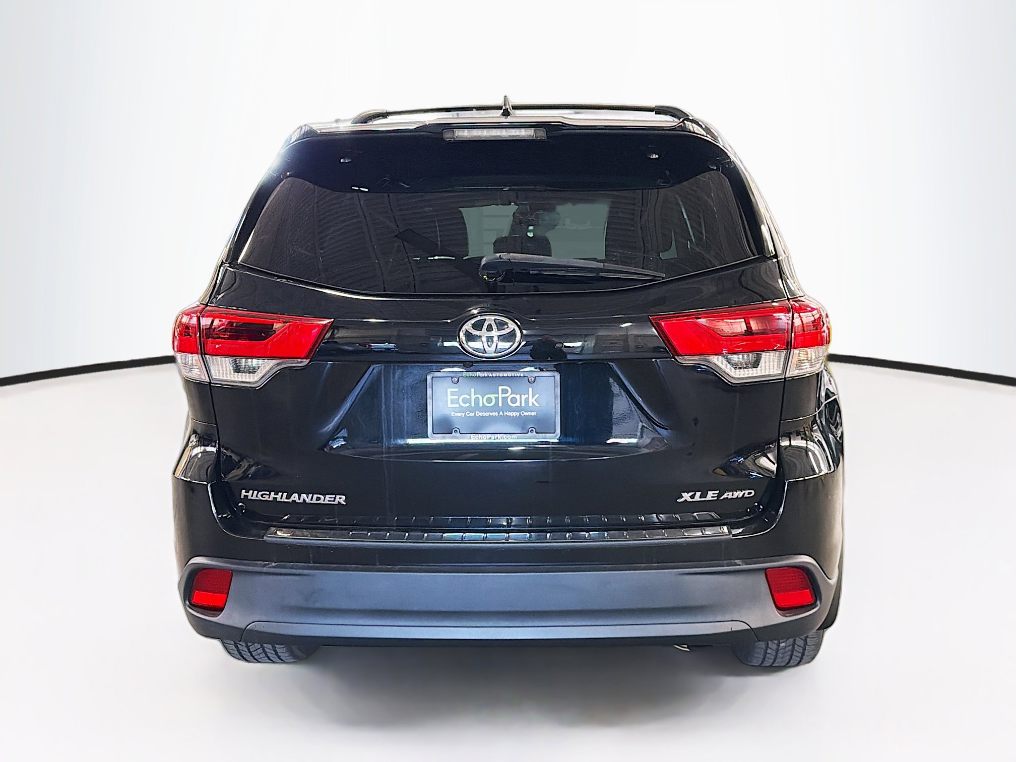 Used 2017 Toyota Highlander XLE AWD/4WD image 7