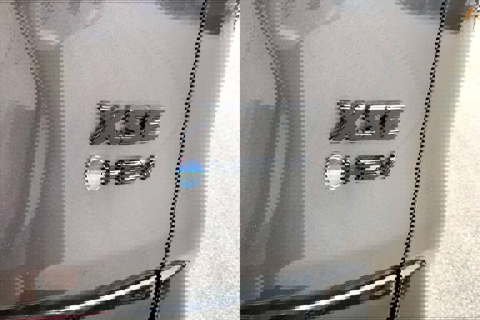 Used 2025 Toyota RAV4 XSE image 10