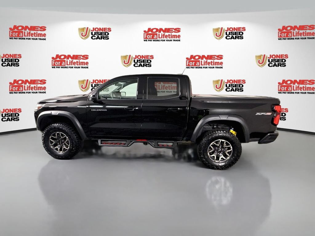 Used 2025 Chevrolet Colorado ZR2 w/ Technology Package AWD/4WD image 15