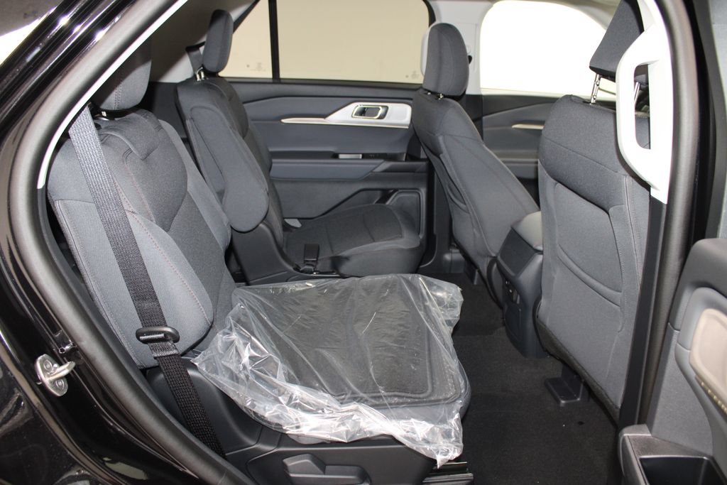 New 2026 Ford Explorer Active RWD image 30