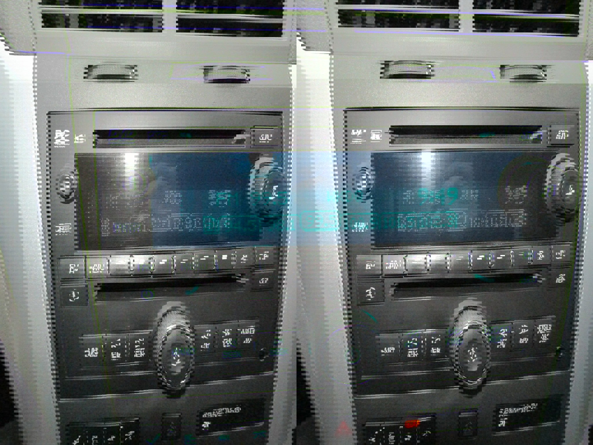 Used 2010 Chevrolet Traverse LT w/ Personal Connectivity Package image 25