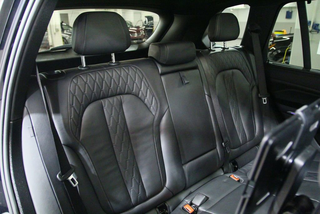 Used 2020 BMW X5 M50i w/ Premium Package AWD/4WD image 25