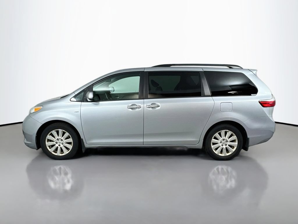 Used 2016 Toyota Sienna XLE w/ XLE Navigation Package AWD/4WD image 5
