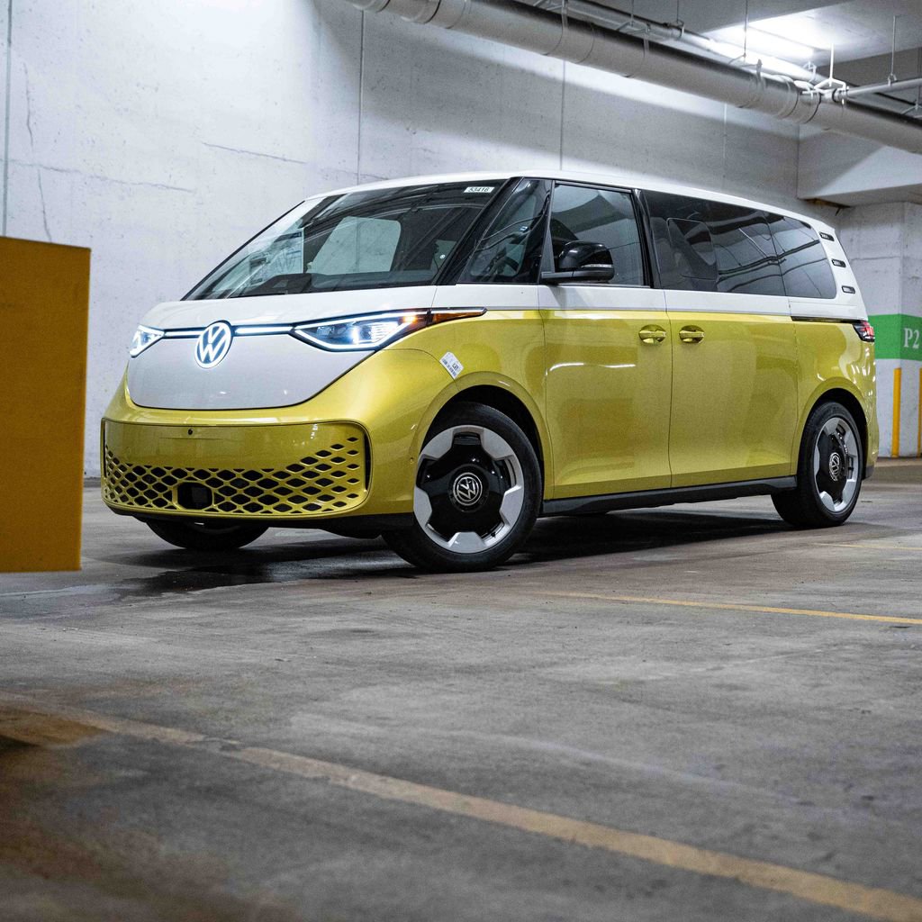 New 2025 Volkswagen ID. Buzz Pro S Plus
