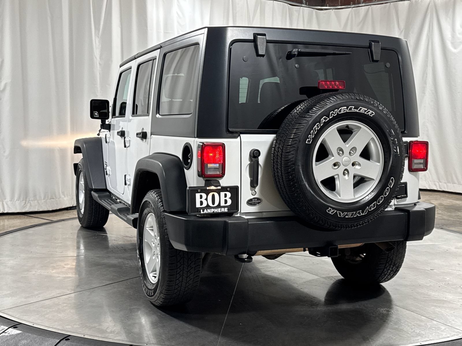 Used 2018 Jeep Wrangler Unlimited Sport S AWD/4WD image 11