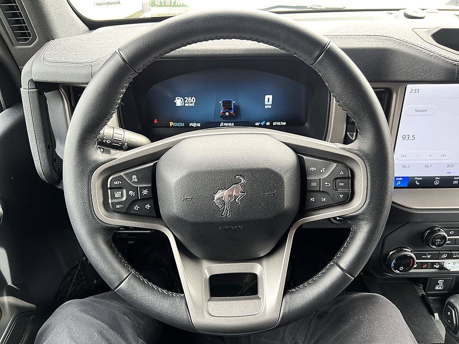 Used 2025 Ford Bronco Outer Banks image 14