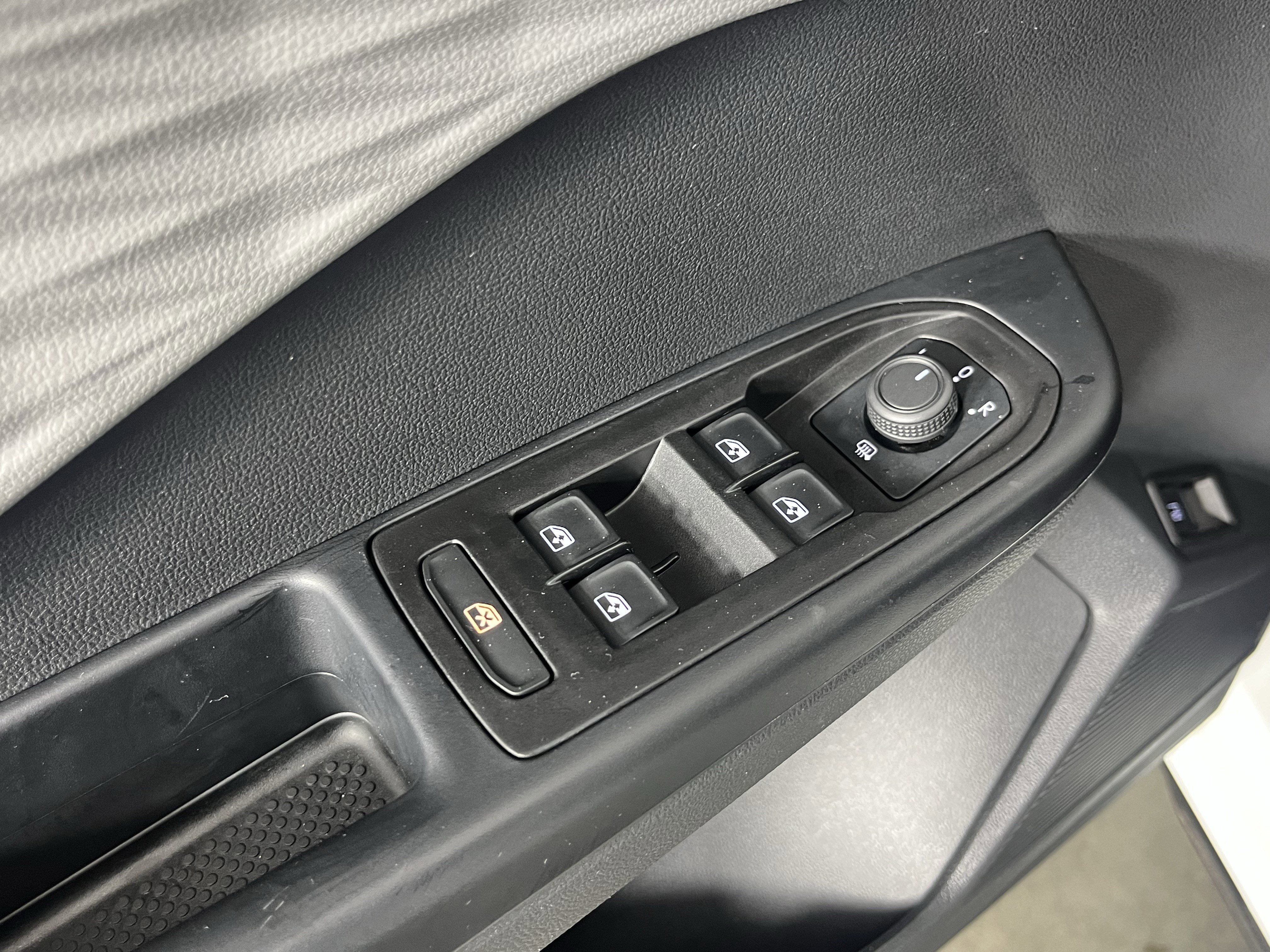 Certified 2023 Volkswagen Taos S w/ Driver Assistance Package image 18