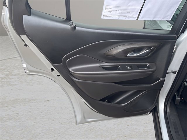 Used 2022 GMC Terrain SLT image 16