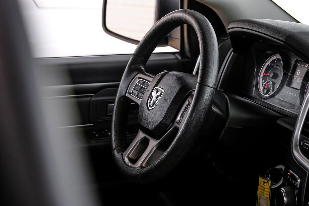 Used 2021 RAM 1500 Classic SLT image 11