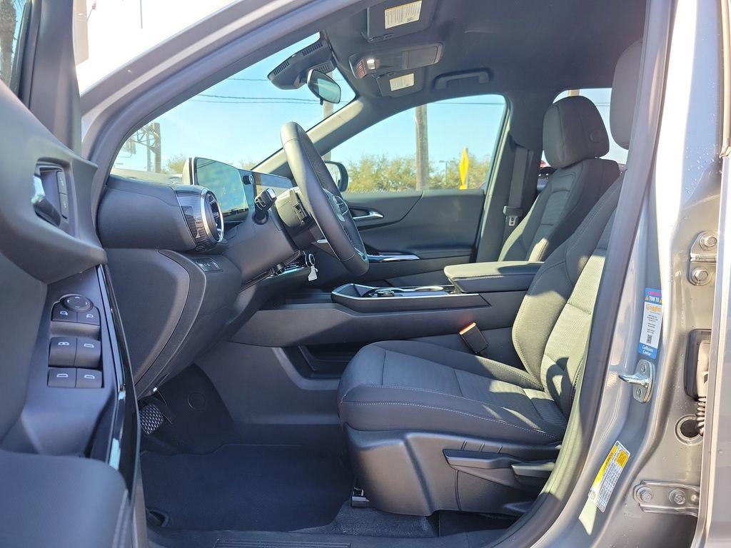 Used 2026 Chevrolet Equinox LT image 23