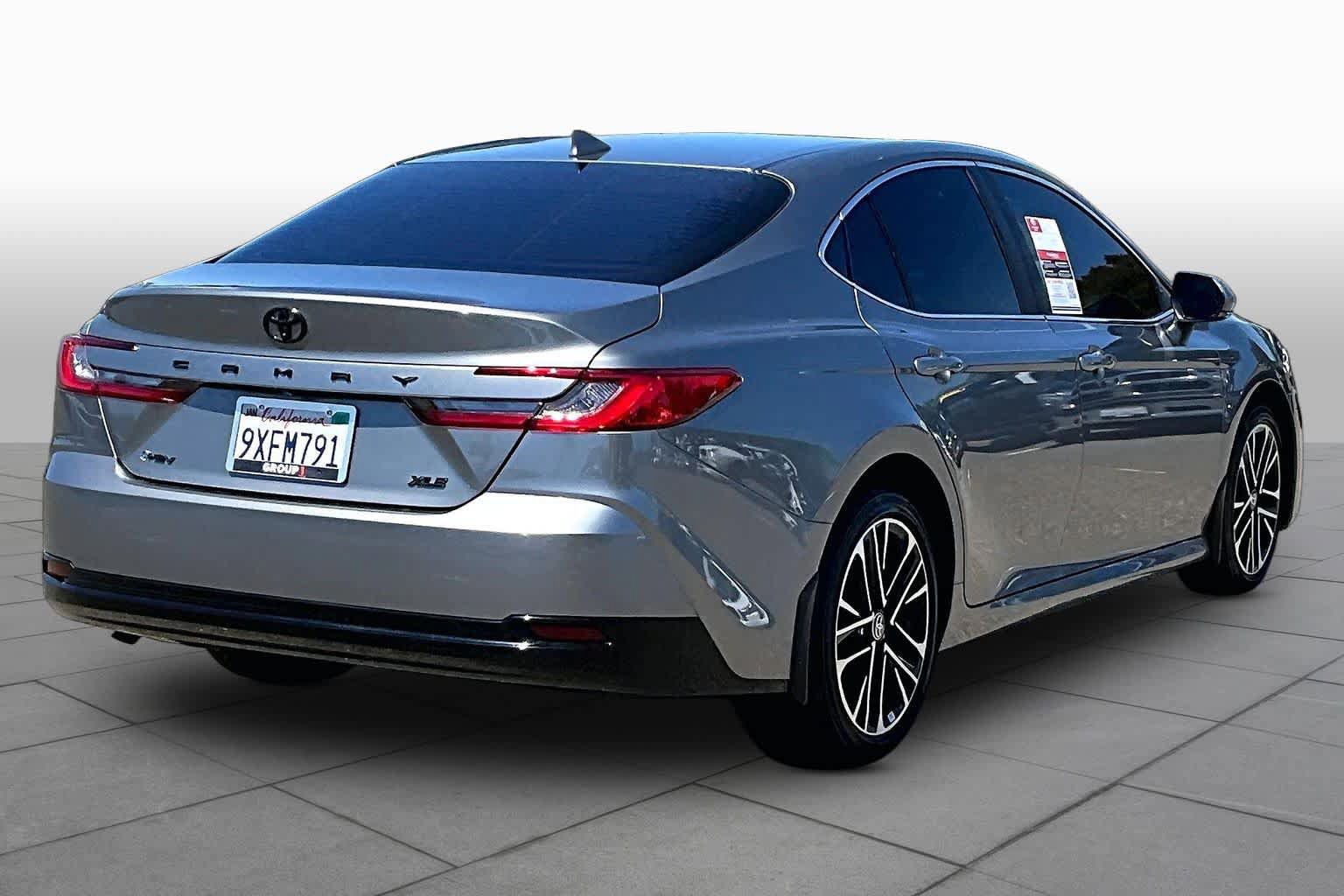 Used 2026 Toyota Camry XLE FWD image 12