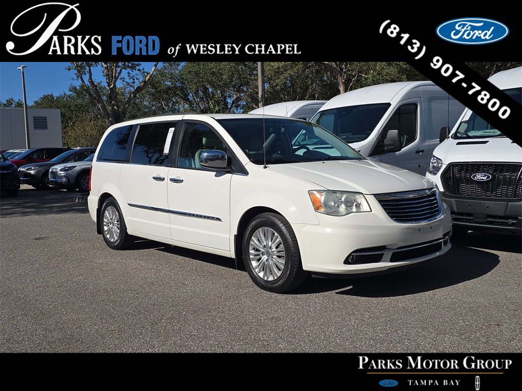 Used 2012 Chrysler Town & Country Touring-L w/ Premium Group image 1
