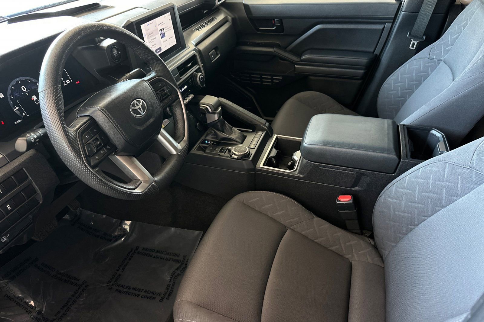 Used 2024 Toyota Tacoma SR5 AWD/4WD image 9