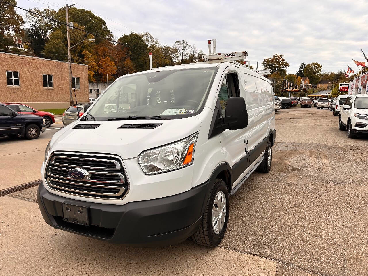 Used 2016 Ford Transit 250 130 Low Roof w/ Interior Upgrade Package image 3