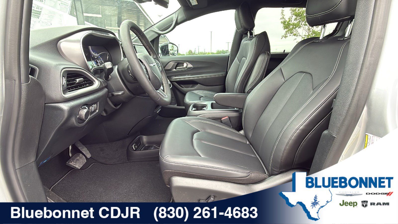 New 2026 Chrysler Voyager LX FWD image 10