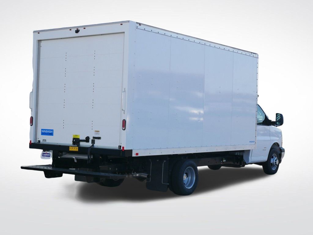 New 2025 Chevrolet Express 4500 Extended w/ Power Convenience Package RWD video 4