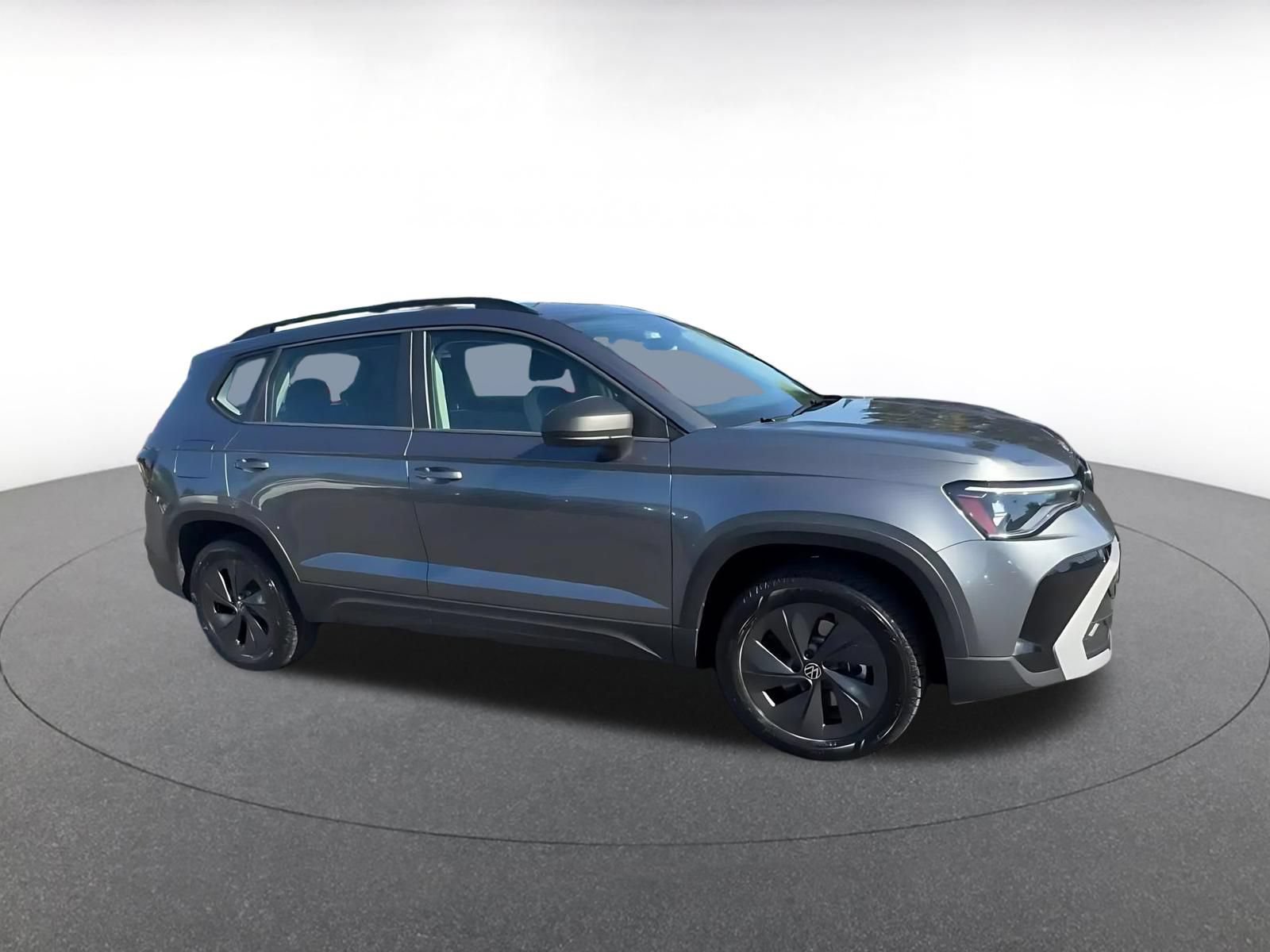 Used 2026 Volkswagen Taos S FWD image 2