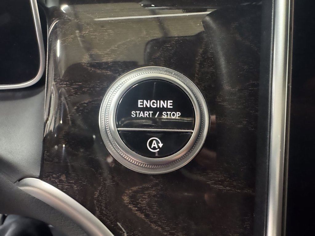 Used 2024 Mercedes-Benz GLC 300 4MATIC image 16