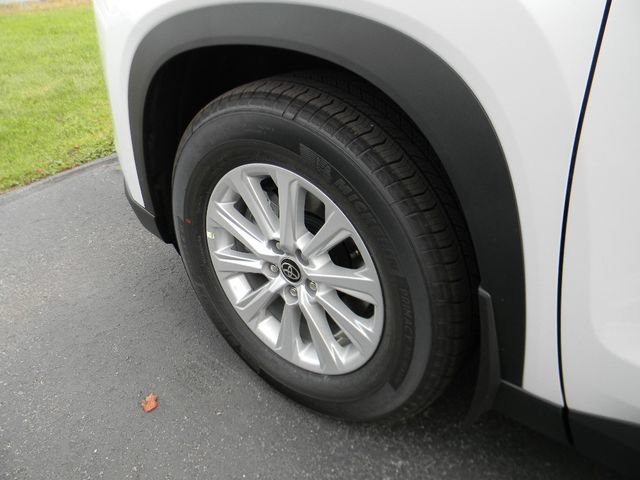 New 2026 Toyota Grand Highlander XLE FWD image 8