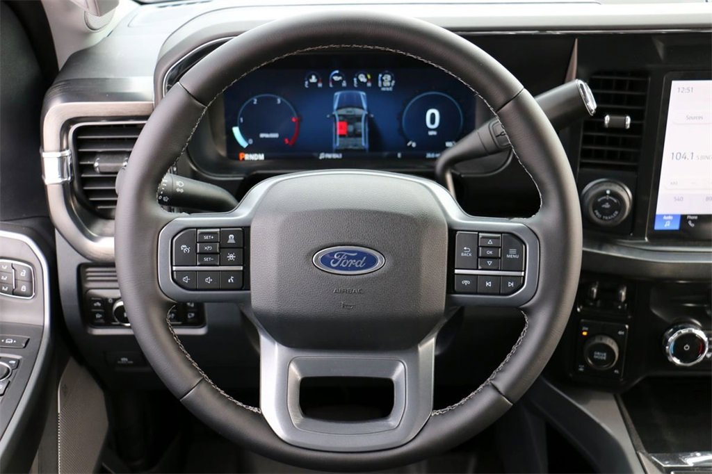 New 2026 Ford F250 Lariat w/ Black Appearance Package image 31