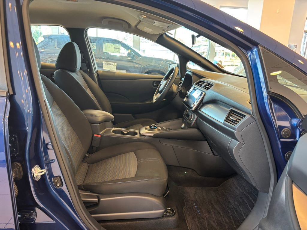 Certified 2023 Nissan Leaf S FWD image 23