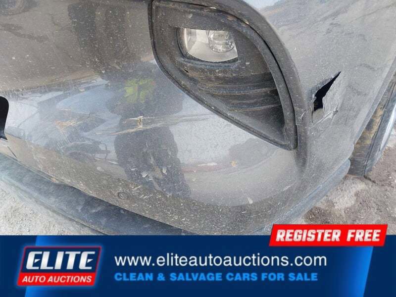 Used 2020 Toyota Highlander Limited image 12