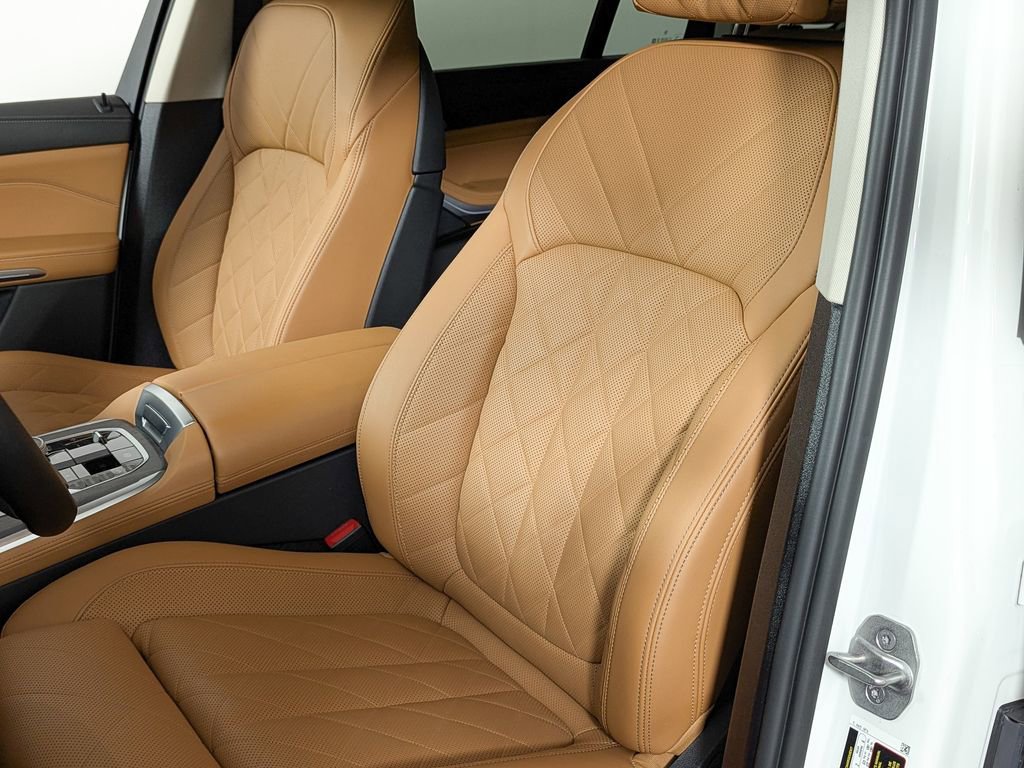 Certified 2023 BMW X7 xDrive40i image 19