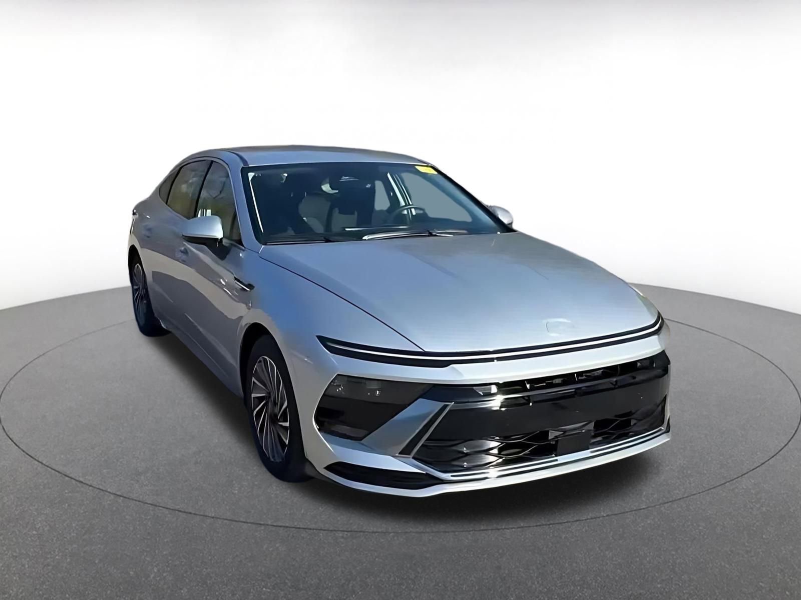 Used 2025 Hyundai Sonata SEL FWD image 3