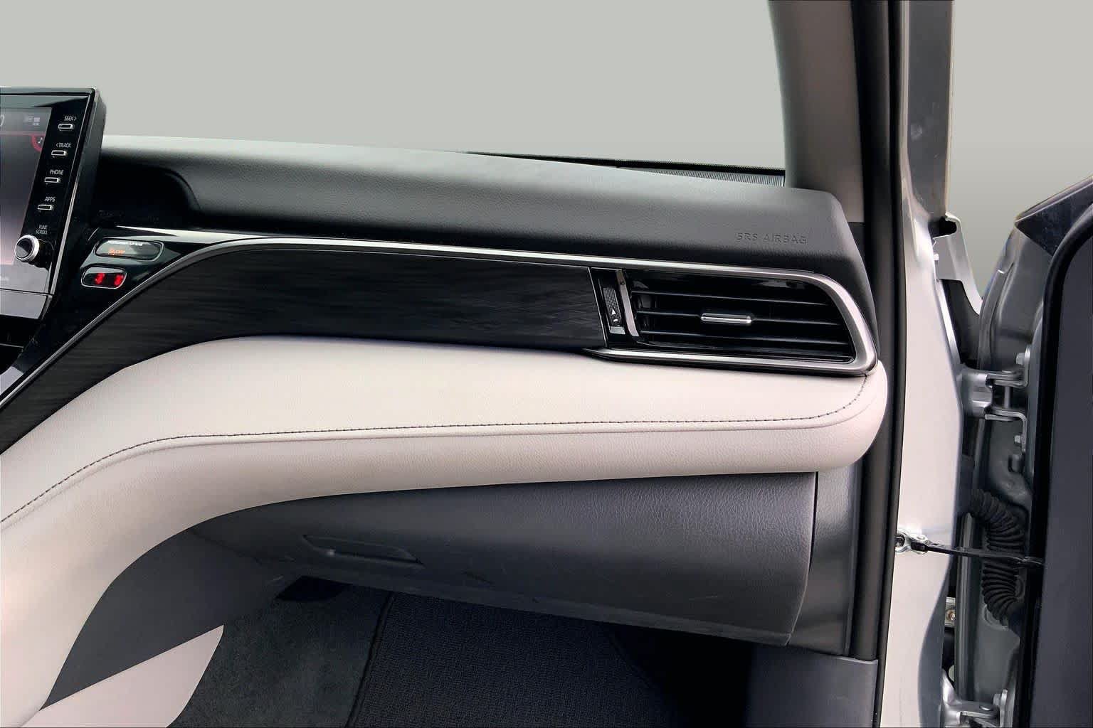 Used 2023 Toyota Camry XLE FWD image 18
