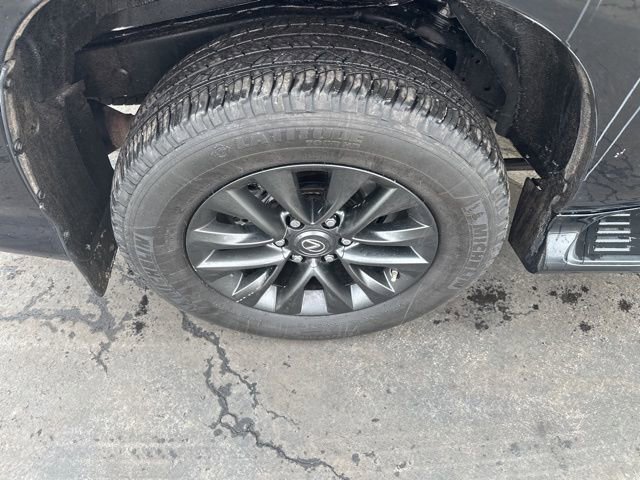 Used 2023 Lexus GX 460 Premium w/ Premium Package image 23