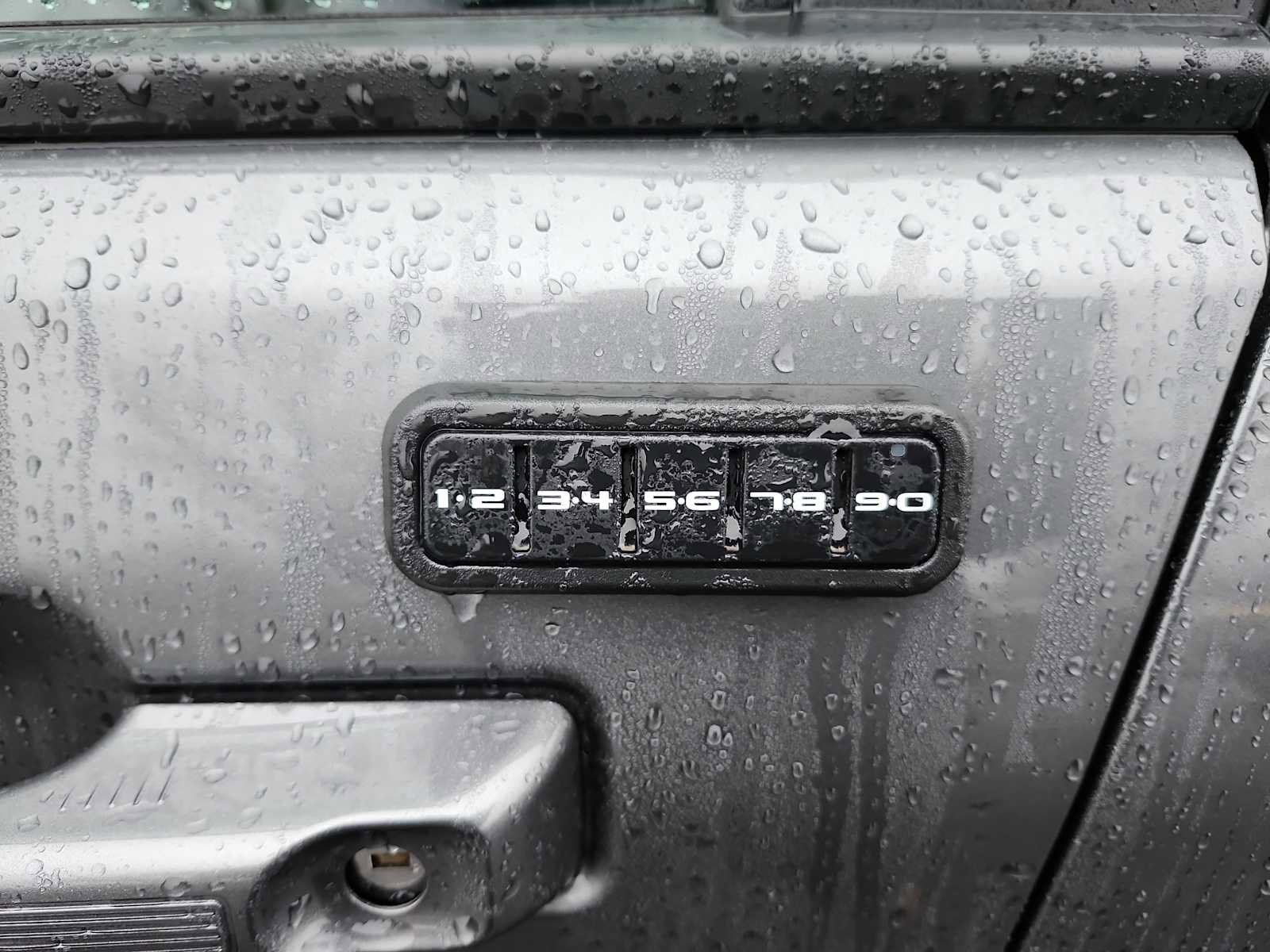 Used 2025 Ford Maverick Lariat w/ Black Appearance Package image 16