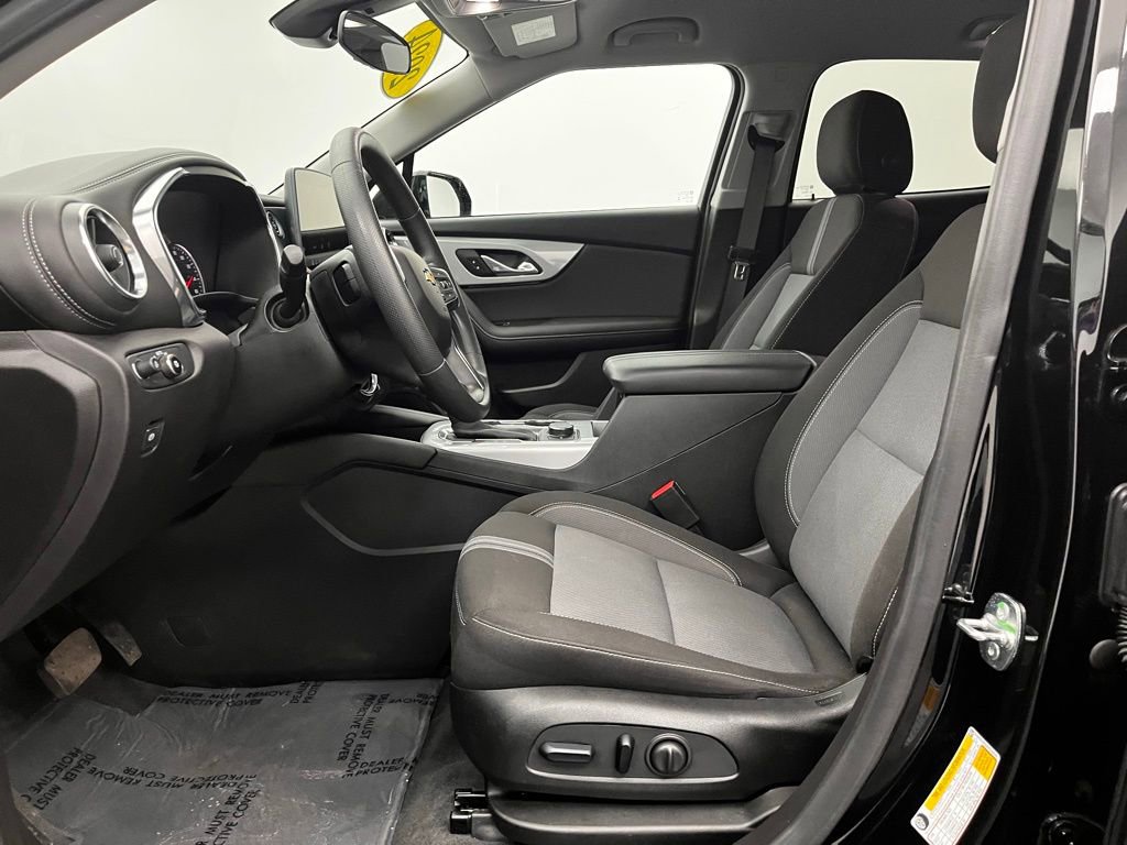 Used 2024 Chevrolet Blazer LT image 17