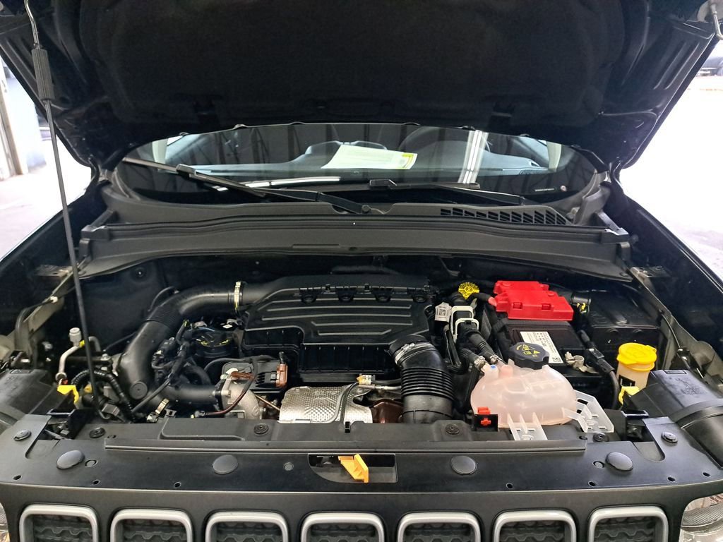 Used 2022 Jeep Renegade Sport image 28