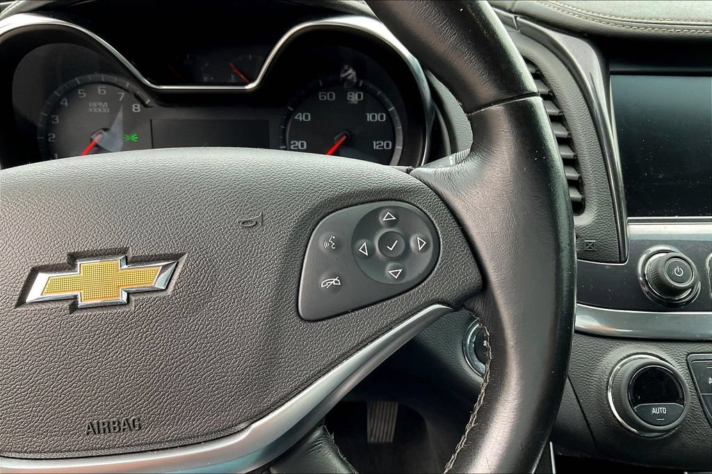 Used 2018 Chevrolet Impala LT FWD image 11