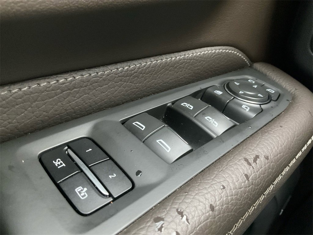 Used 2022 GMC Yukon Denali image 34