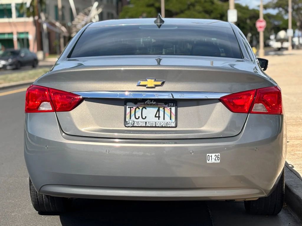 Used 2017 Chevrolet Impala LT w/ Convenience Package image 4