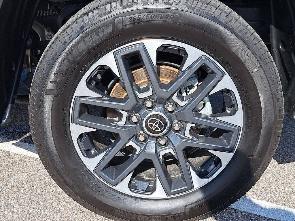 Used 2023 Toyota Tundra Limited image 5