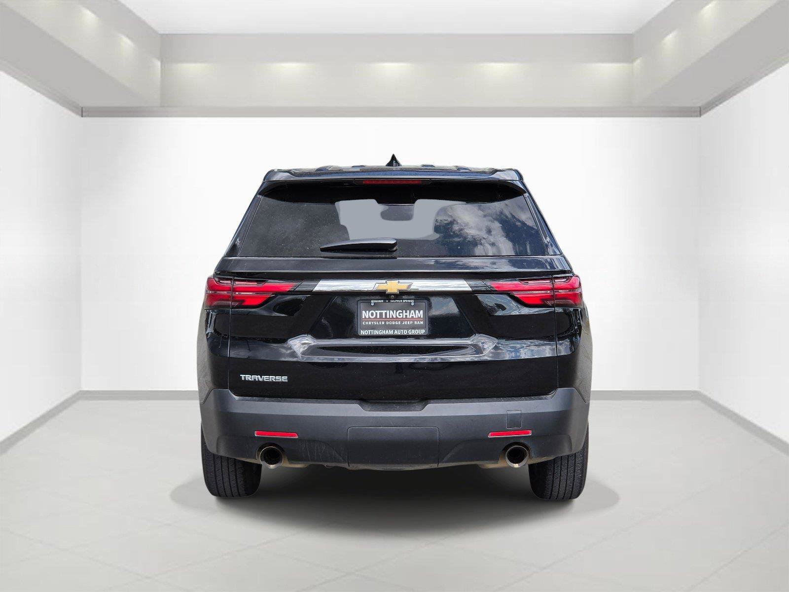 Used 2023 Chevrolet Traverse LS FWD image 5