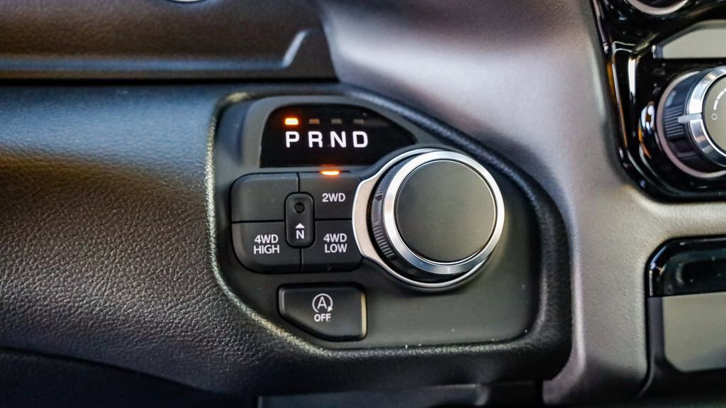 New 2026 RAM 1500 Express AWD/4WD image 23