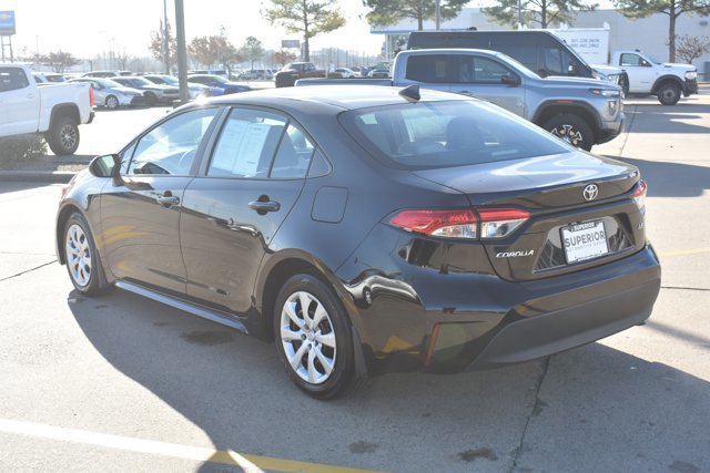 Used 2025 Toyota Corolla LE image 9