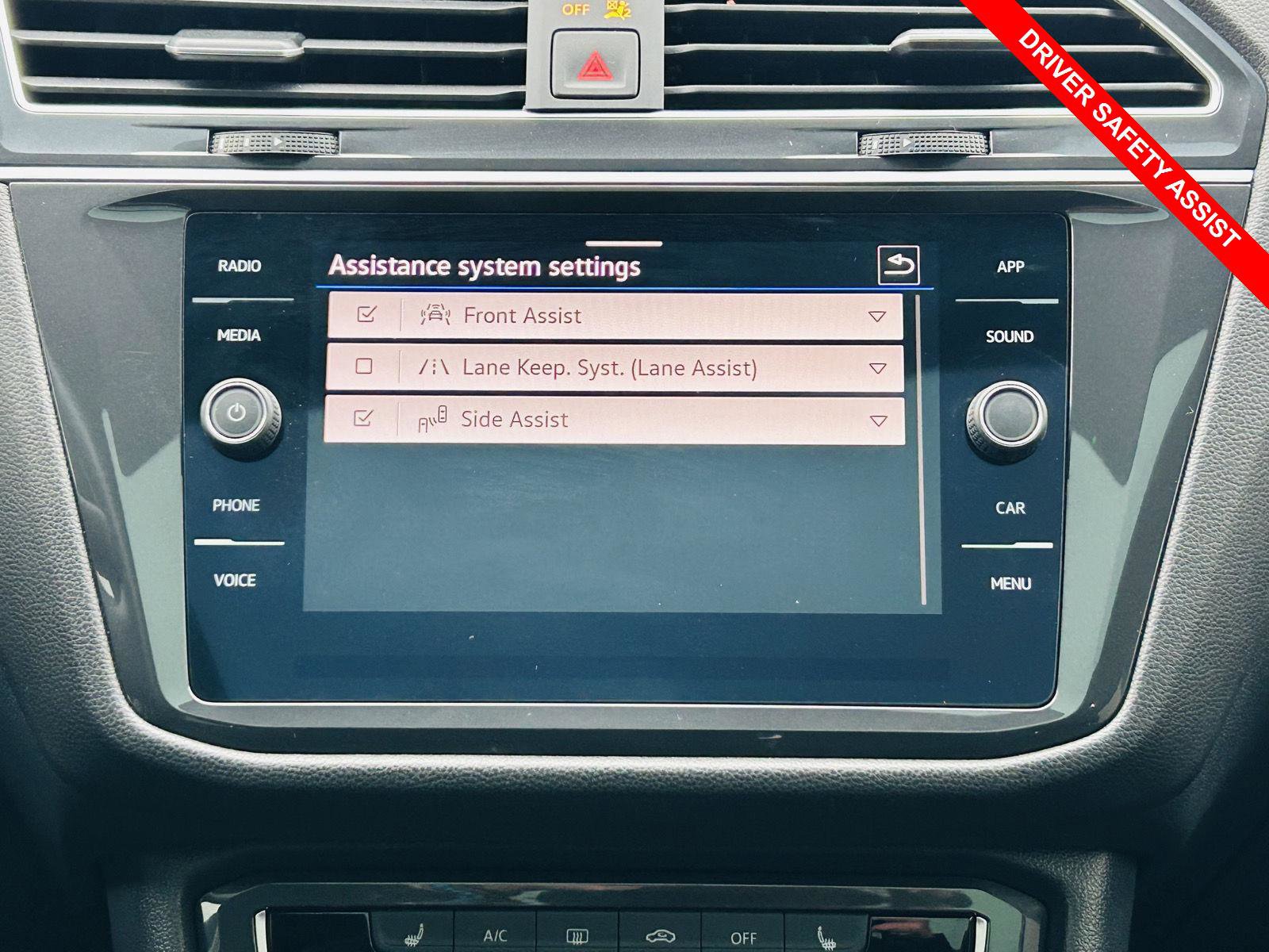 Used 2024 Volkswagen Tiguan Wolfsburg Edition w/ Panoramic Sunroof Package image 7