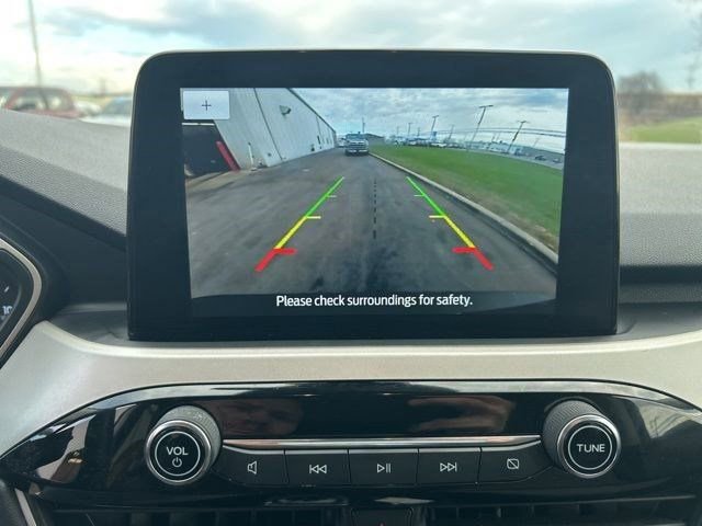 Used 2022 Ford Escape SE w/ Cold Weather Package image 24