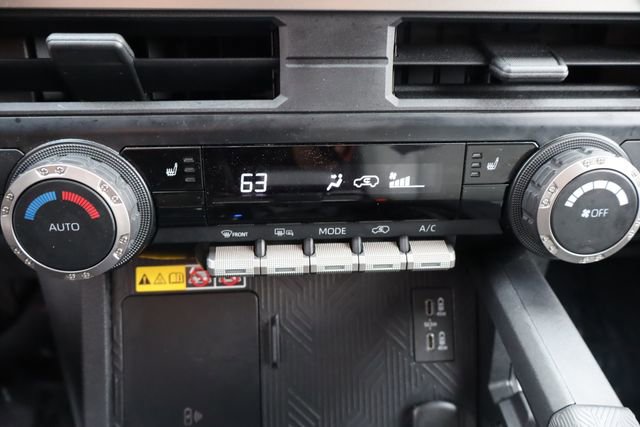 Used 2025 Toyota 4Runner TRD Off-Road image 33